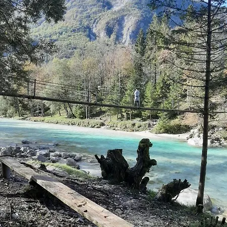 Lepena Počitniška hiša